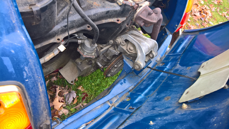 this is all quite clean, except for the mysteriously missing alternator...